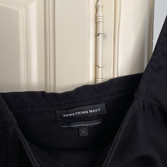 Black something navy blouse - Picture 2 of 2